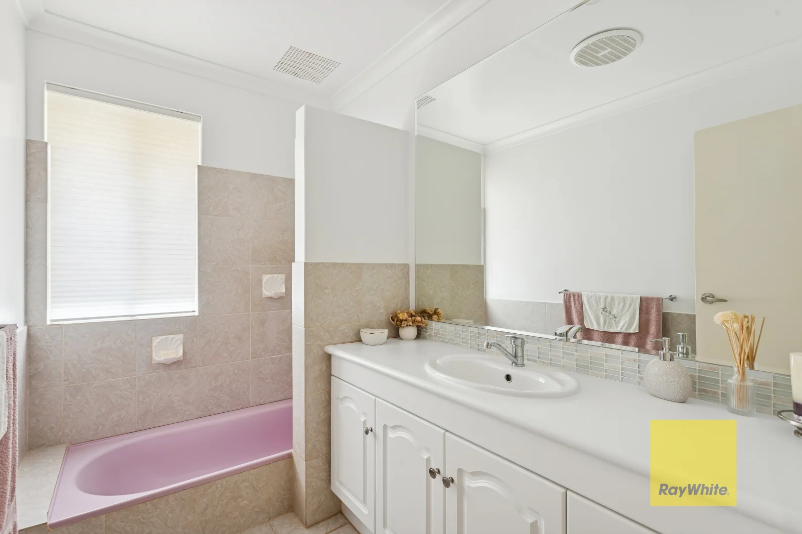 Additional image 20 of 43 Coral Road, Kalamunda WA 6076