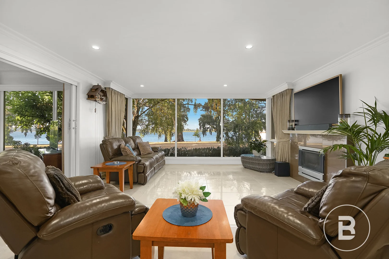 Additional image 4 of 121 Wendouree Parade, Lake Wendouree VIC 3350