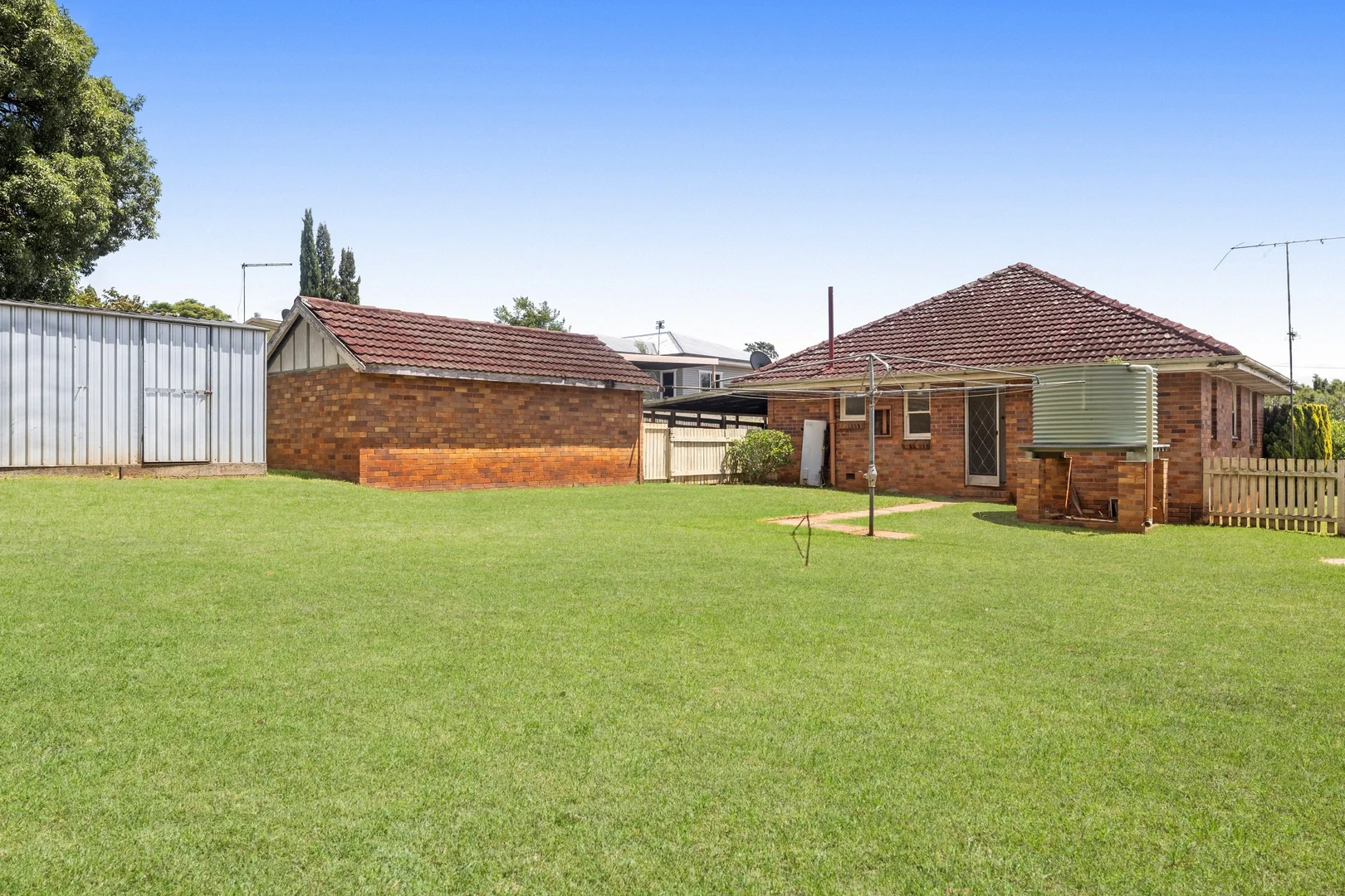 Additional image 2 of 14 Norah Street, Centenary Heights QLD 4350