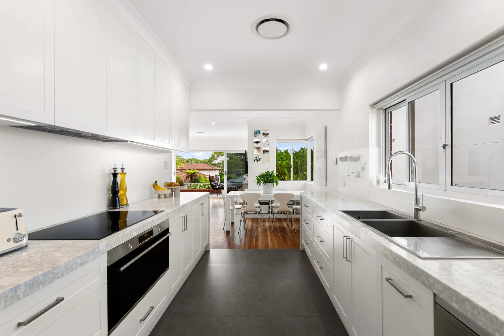 27 Allawah Avenue, Carss Park NSW 2221