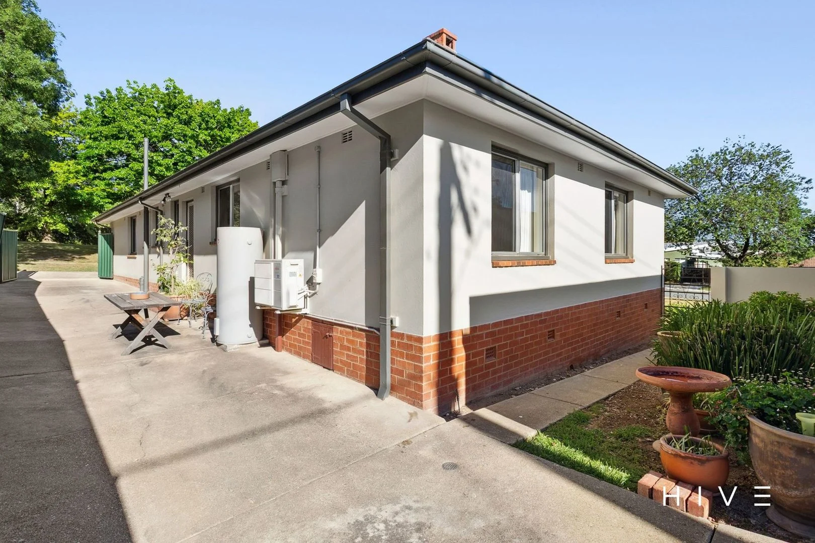 Additional image 17 of 2 Caley Crescent, Narrabundah ACT 2604