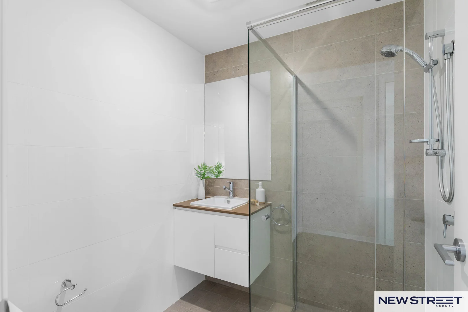 Additional image 5 of 201/55d Caves Beach Road, Caves Beach NSW 2281