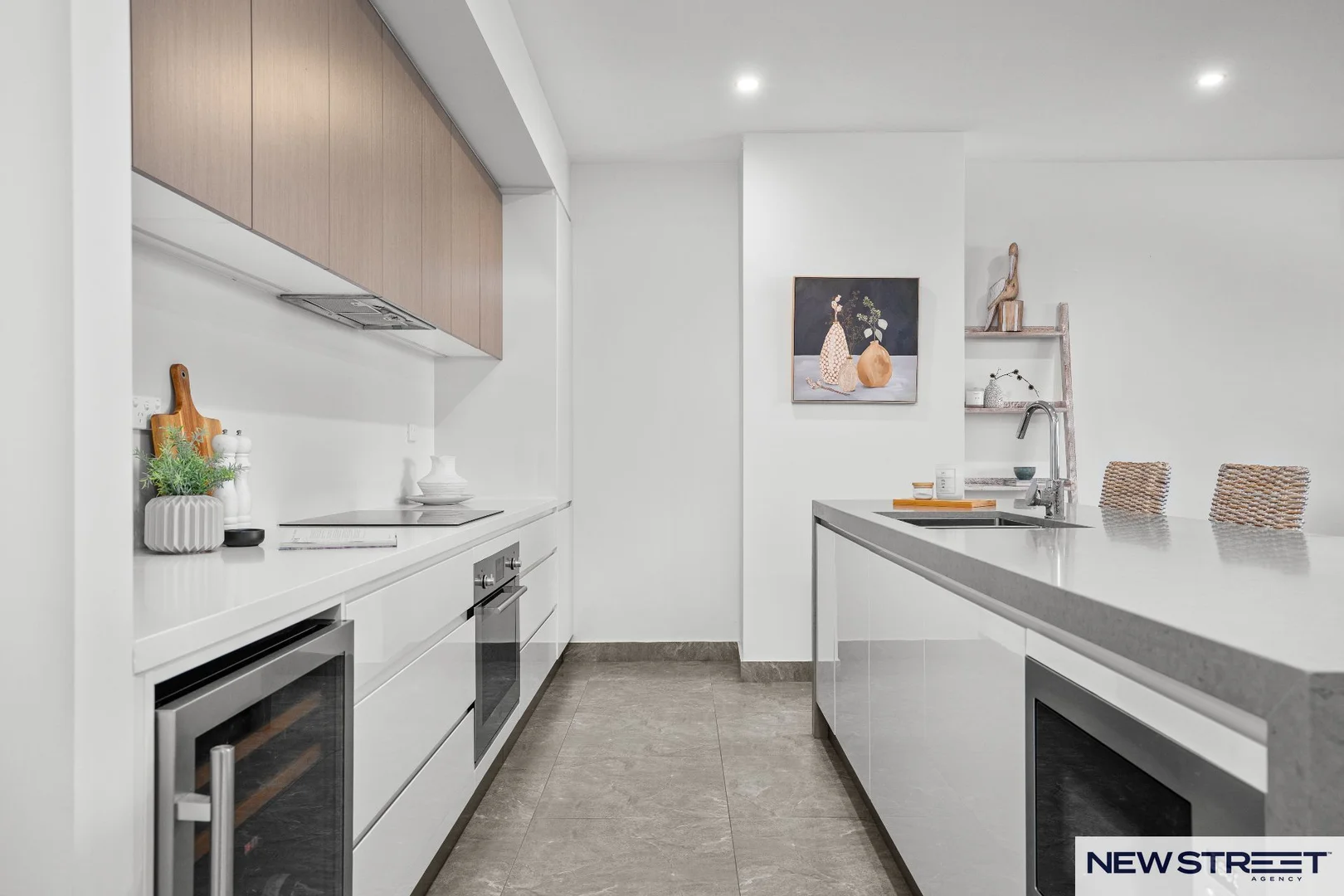 Additional image 13 of 403/1 Mawson Close, Caves Beach NSW 2281