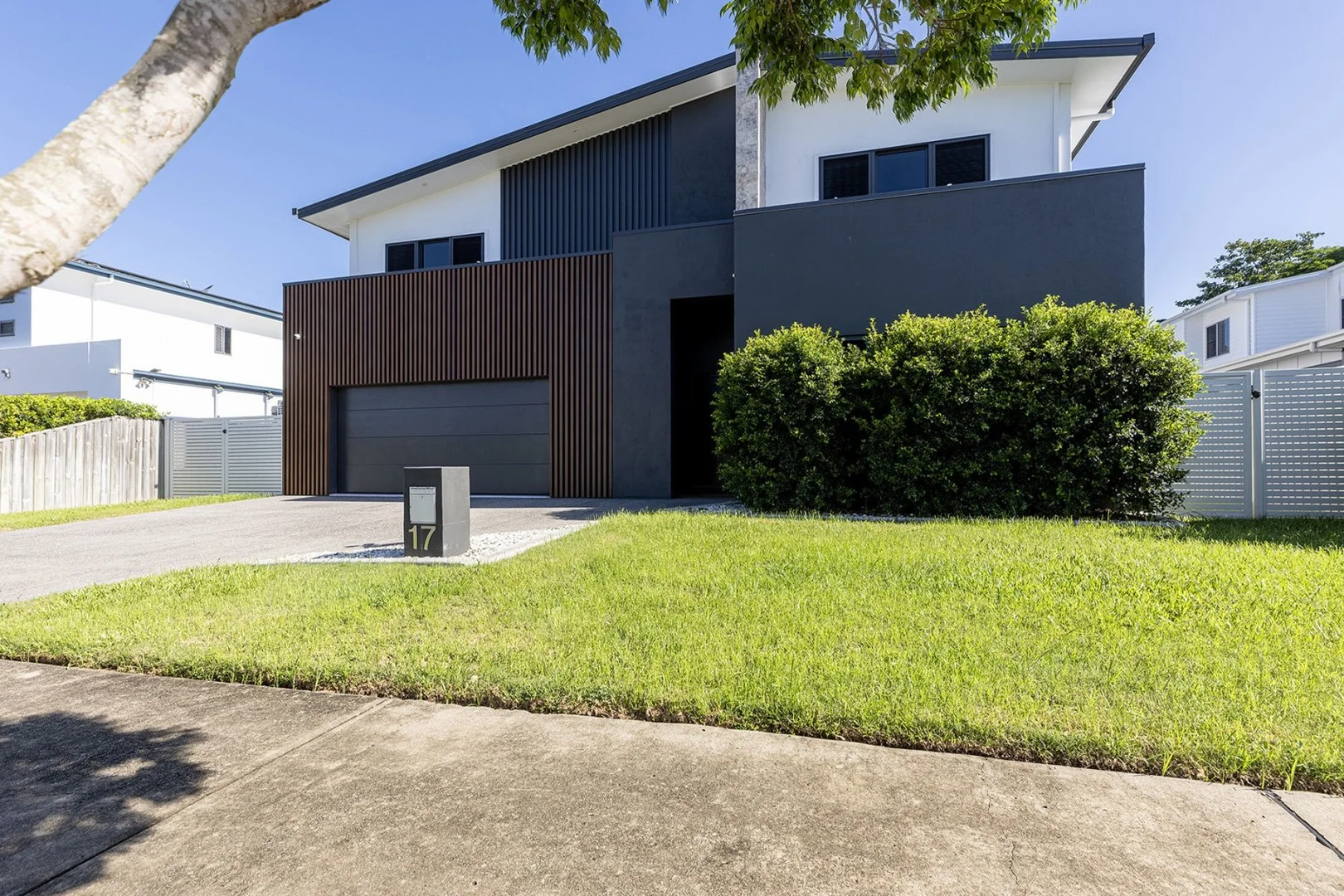 17 Parkedge Avenue, Richmond QLD 4740
