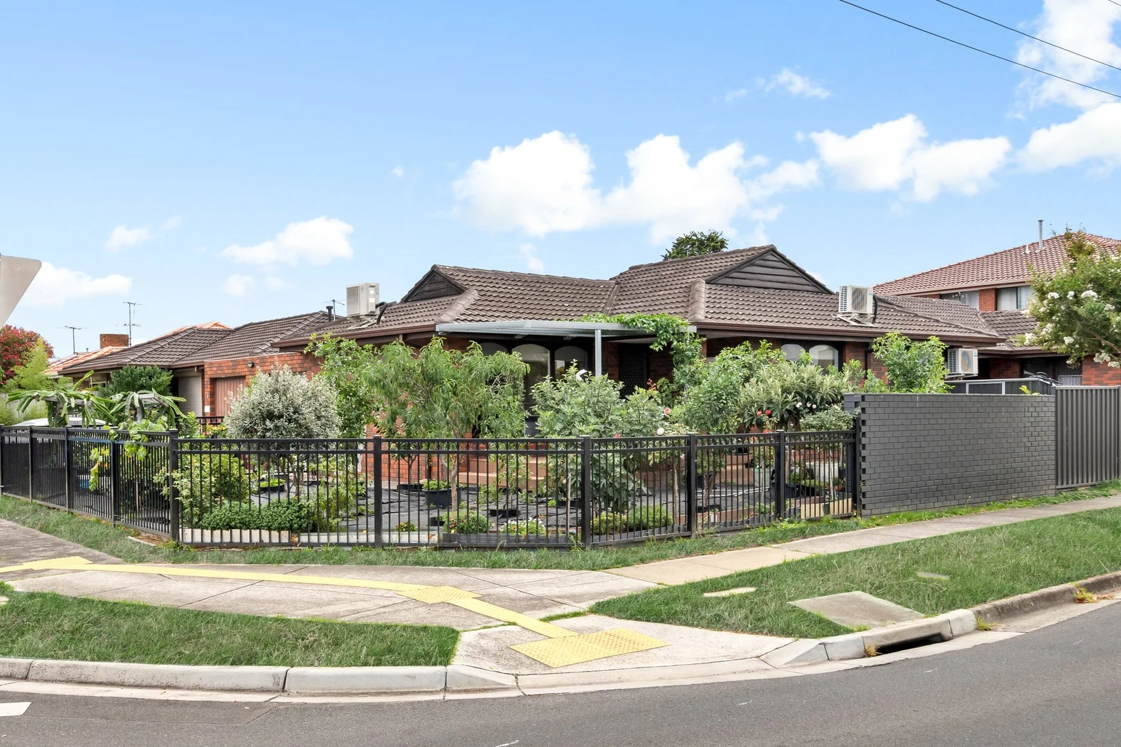 1/27-29 Ellen Street, Springvale VIC 3171