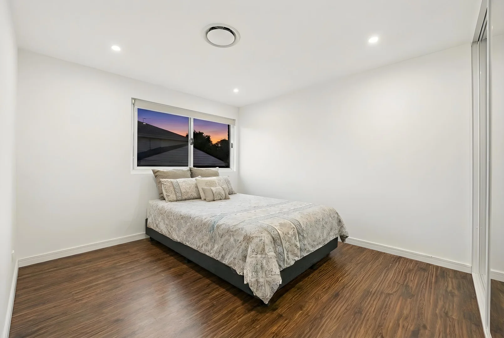 Additional image 12 of 4 Nairana Drive, Marayong NSW 2148