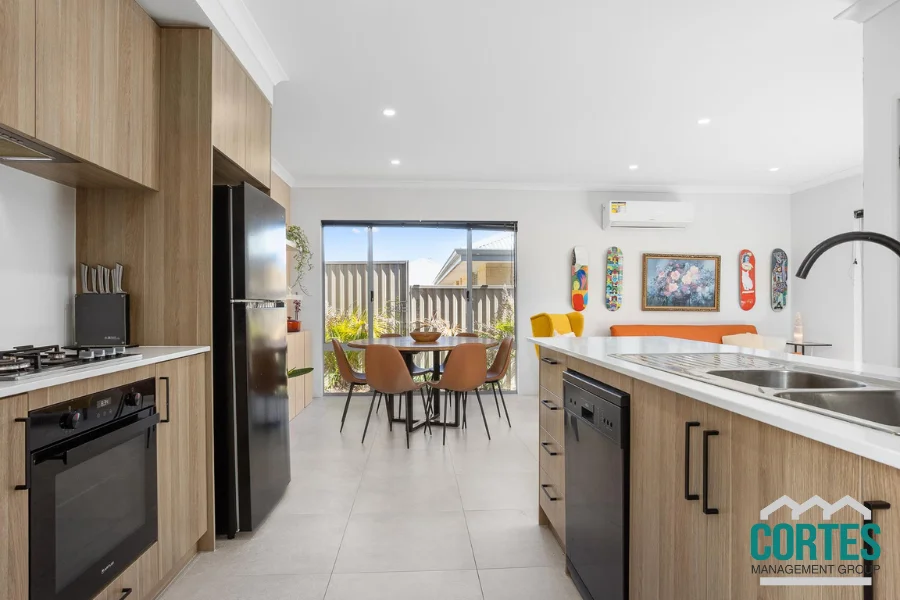 4/14 Incana Way, Beeliar WA 6164