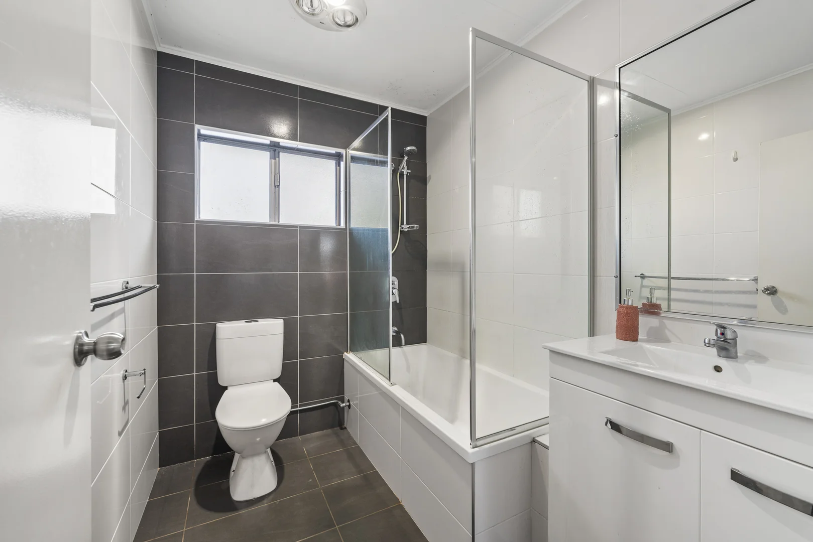 Additional image 10 of 1/278 West Street, Kearneys Spring QLD 4350