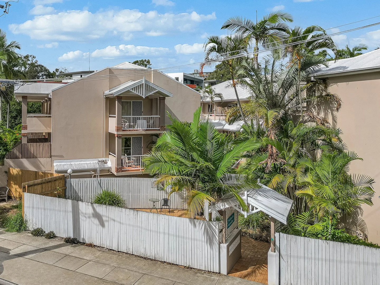 16/2 Gailey Road, St Lucia QLD 4067