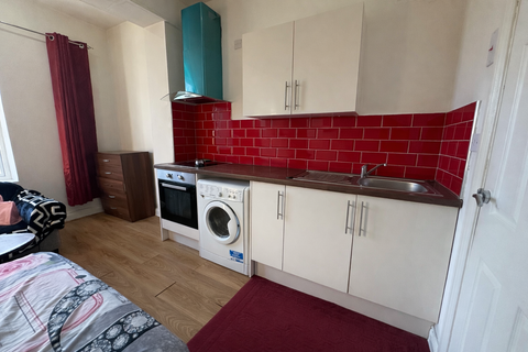 Westcotes Drive, Leicester LE3, Studio to rent