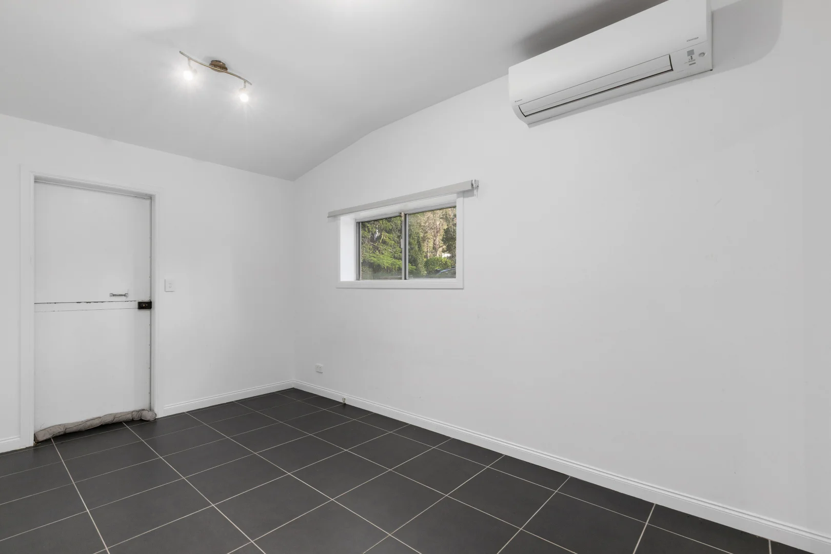 Additional image 46 of 102 Fern Hill Drive, Willow Vale QLD 4209