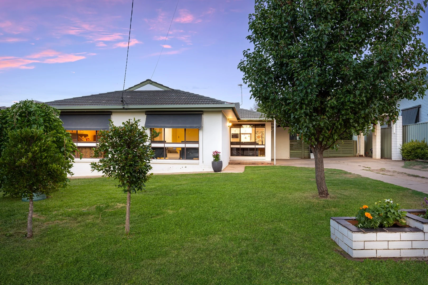 21 Truman Avenue, Tolland NSW 2650