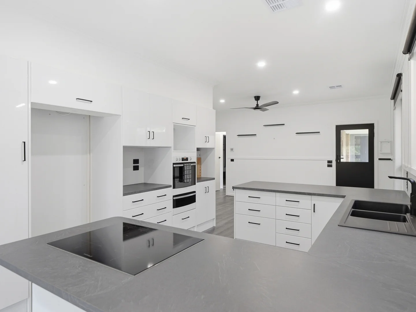 Additional image 3 of 48 The Parade, Yea VIC 3717