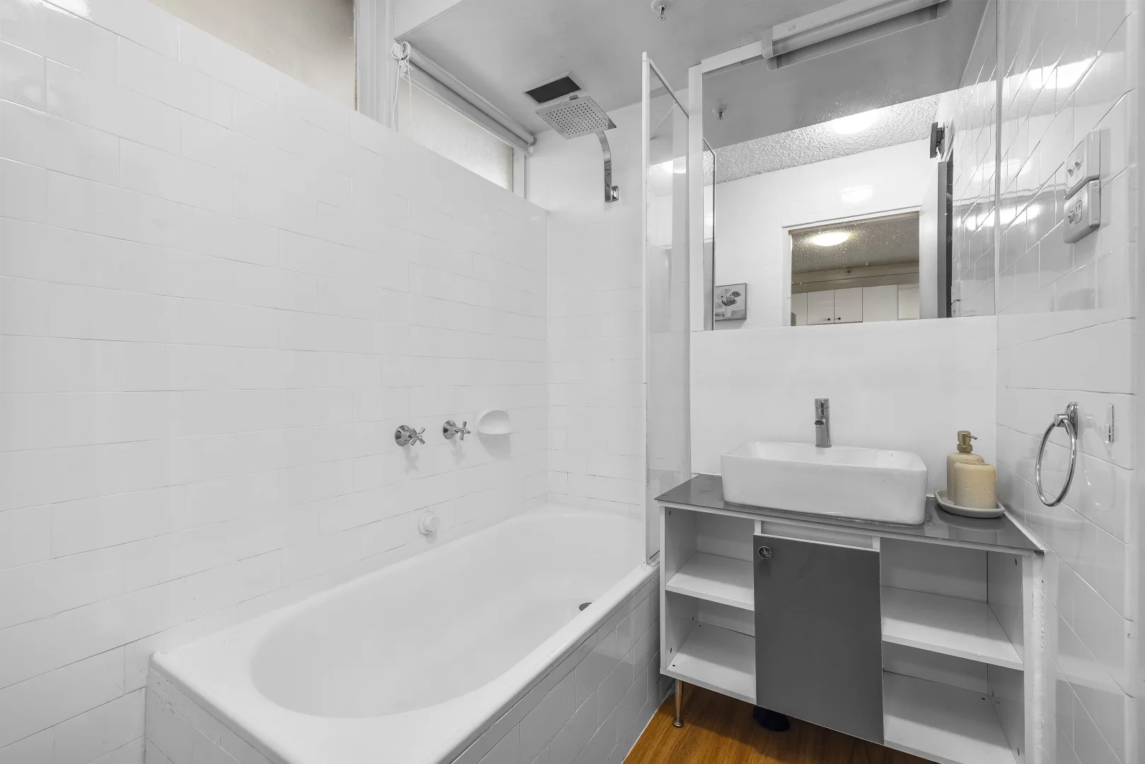 Additional image 5 of 706/81 Queens Road, Melbourne VIC 3004