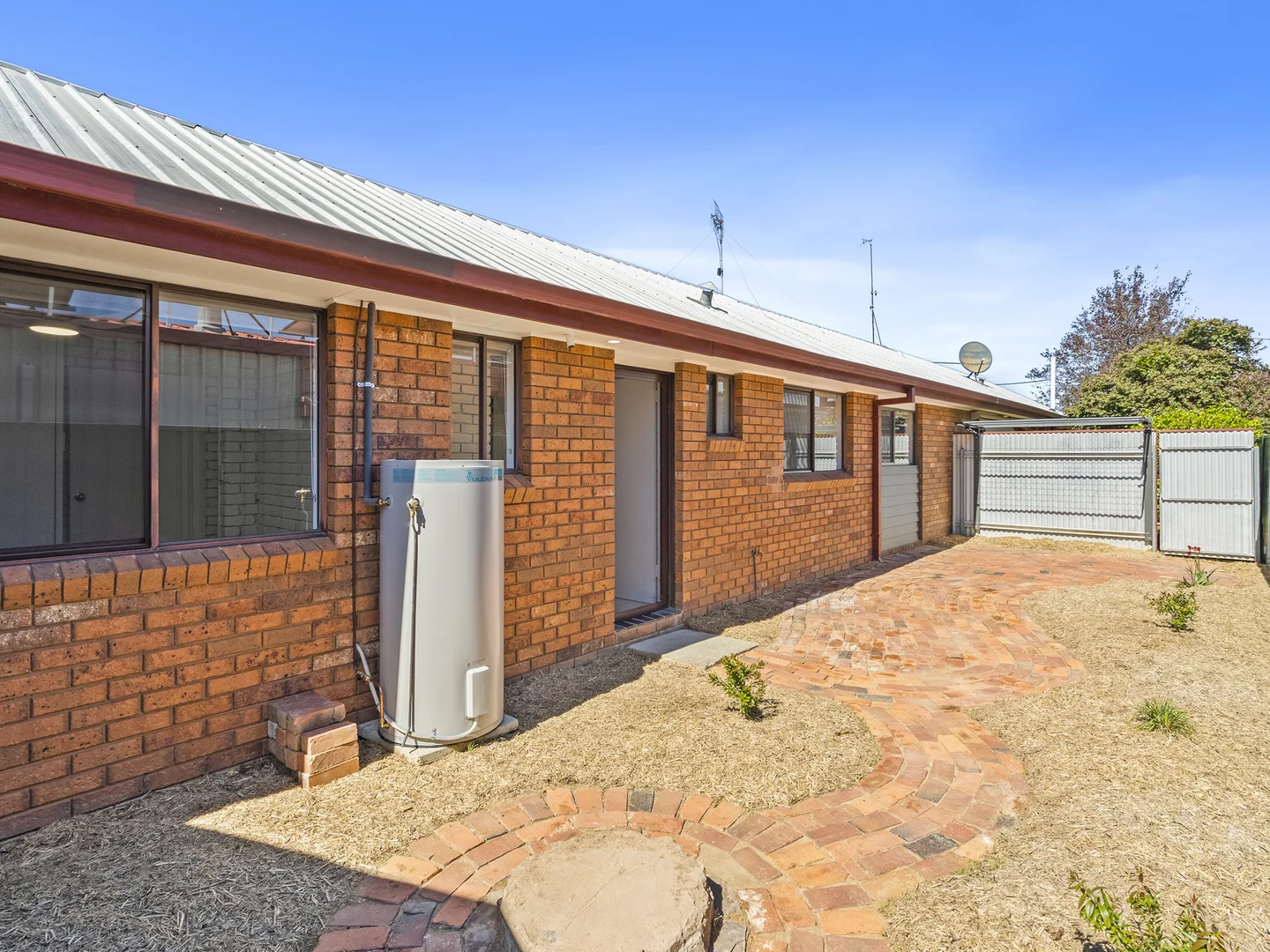 Additional image 11 of 2/449 Cressy Street, Deniliquin NSW 2710