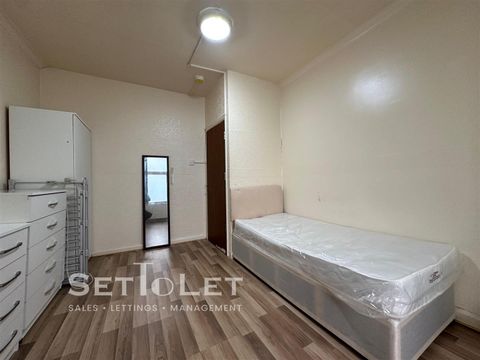 St. Peters Road, Leicester LE2, Room to rent
