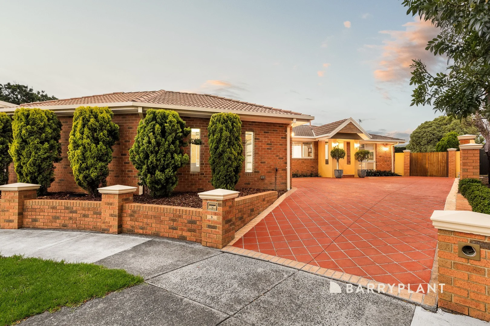 5 Lalbert Court, Lysterfield VIC 3156