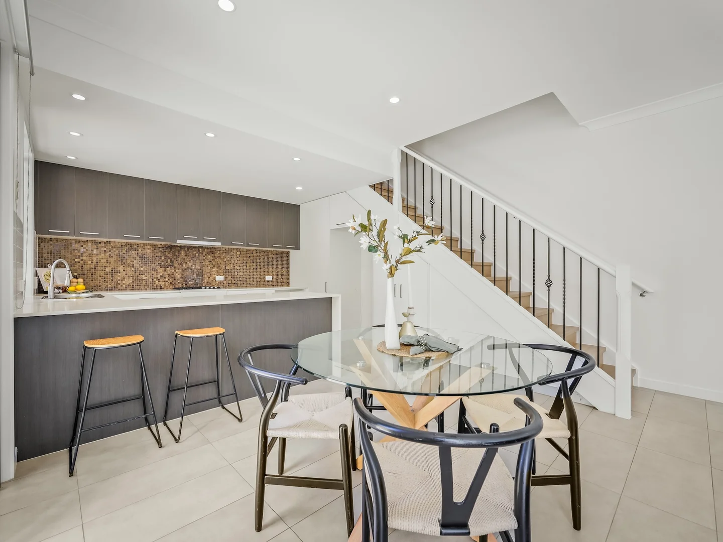 Additional image 6 of 2/111 Pohlman Street, Southport QLD 4215