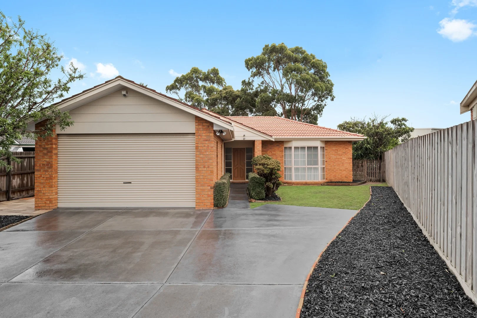 17 Franks Way, Cranbourne North VIC 3977
