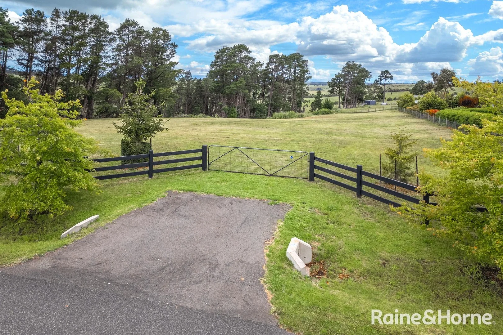 10 Misty View Court, Gisborne VIC 3437