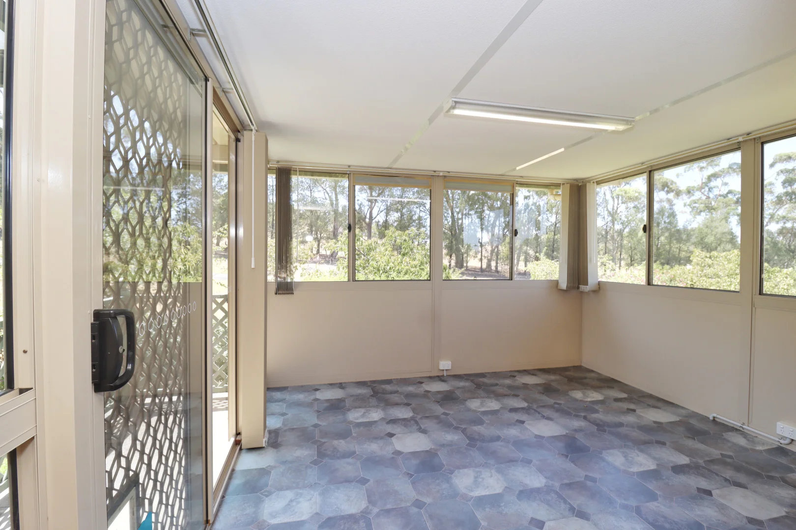 Additional image 12 of 8 Grevillea Close, Cowra NSW 2794