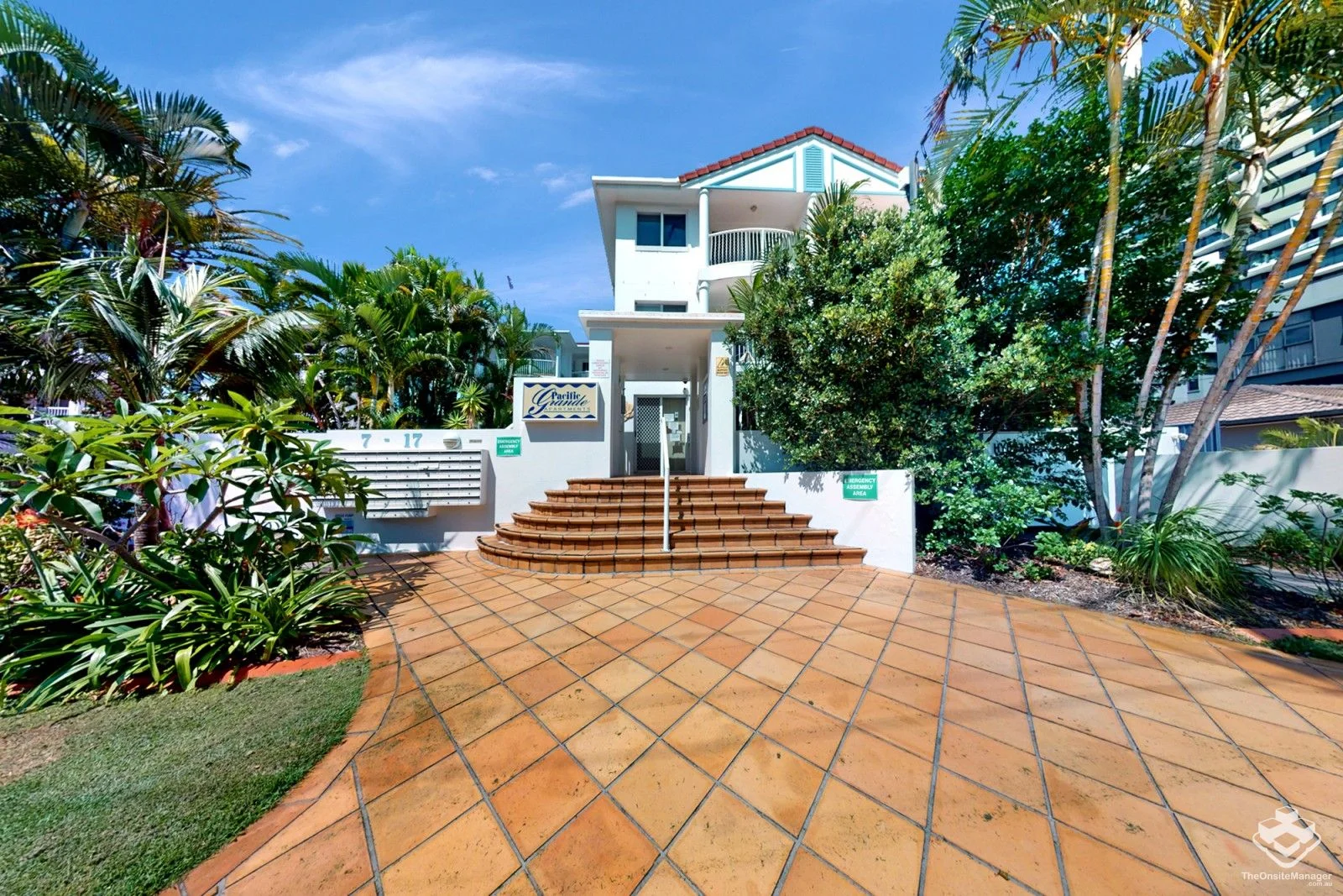 4/7-17 Purli Street, Chevron Island QLD 4217