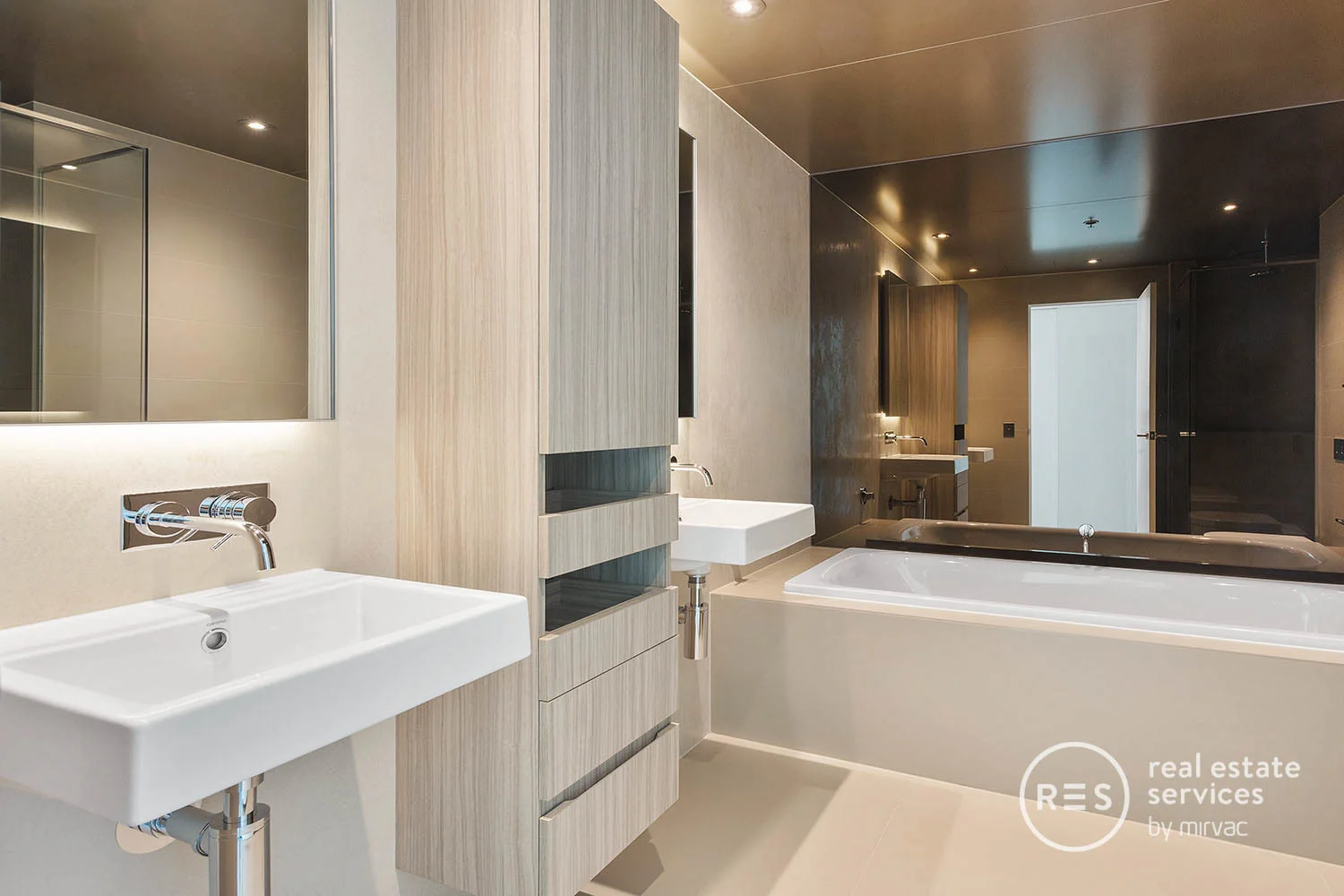 Additional image 5 of 1501/81 South Wharf Drive, Docklands VIC 3008