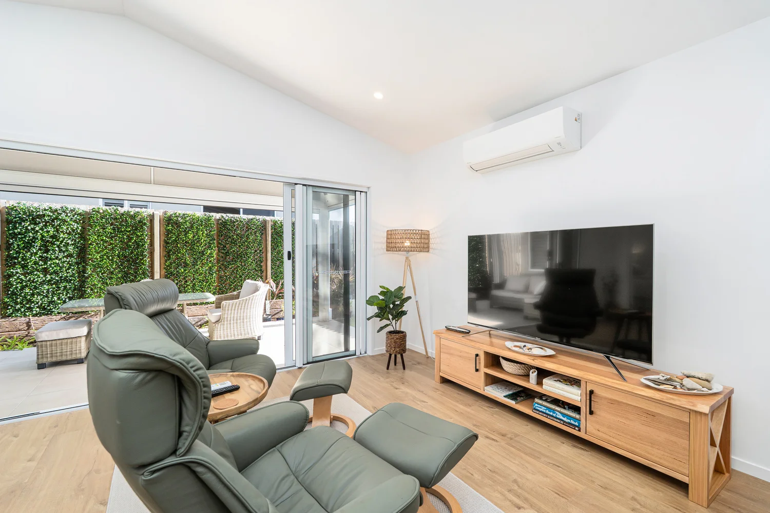 Additional image 8 of 329/2-20 Island View Drive, Urangan QLD 4655