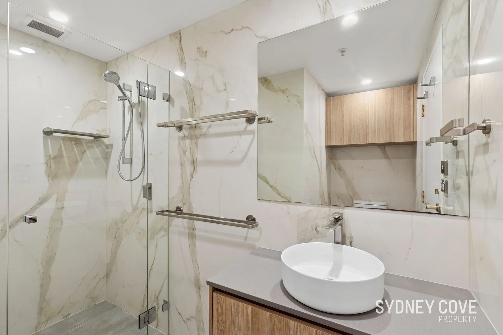 Additional image 8 of 1402/2 Bond Street, Sydney NSW 2000