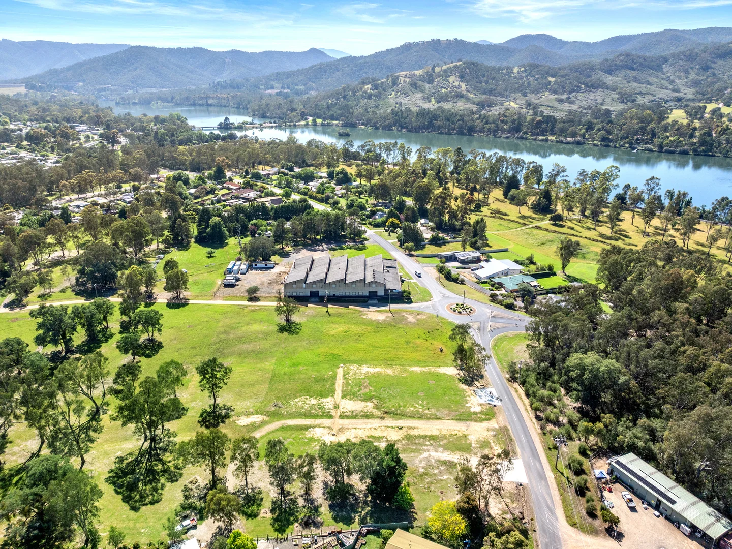 Additional image 21 of 1-4 South Crescent, Eildon VIC 3713