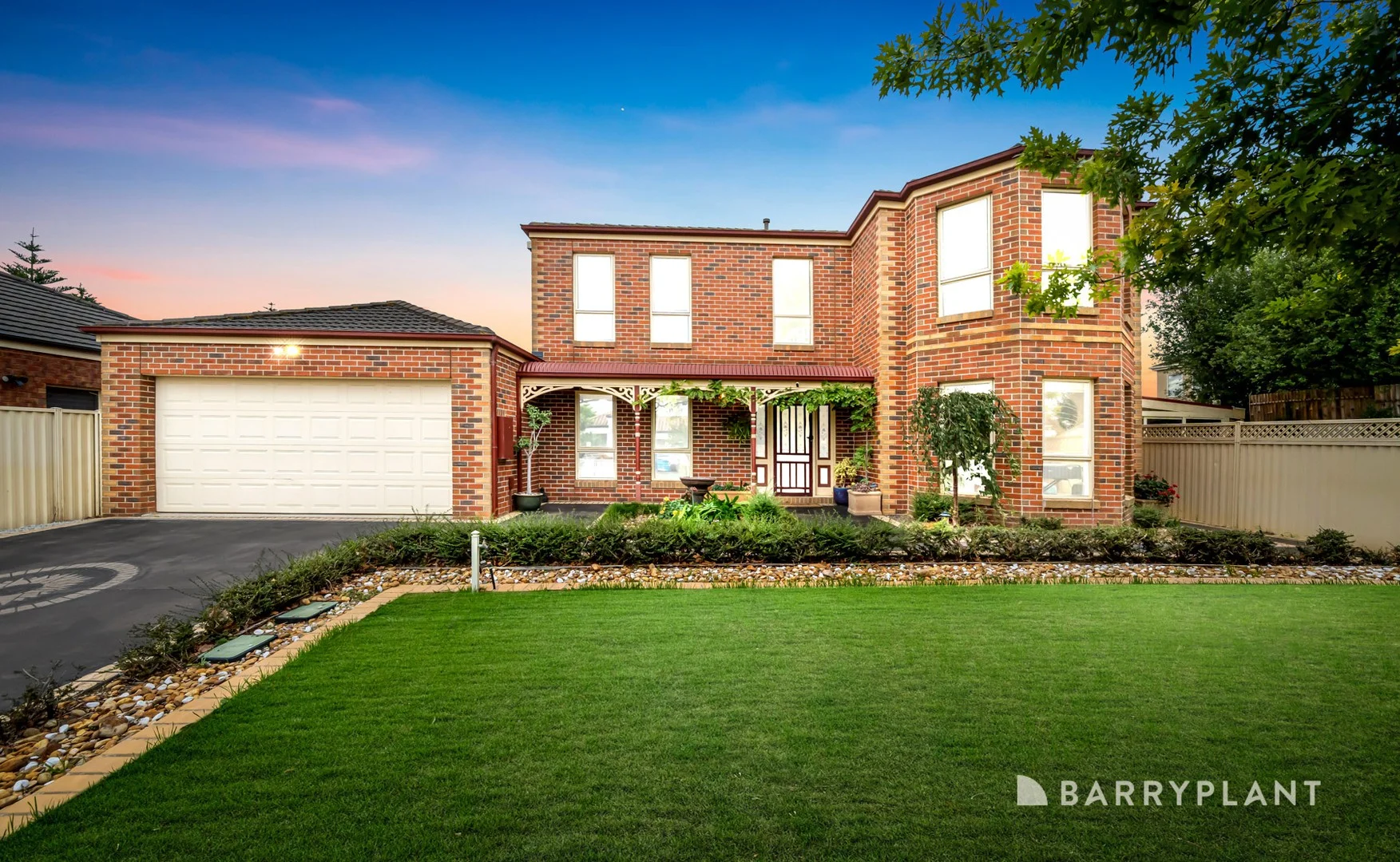 2 Royan Mews, Point Cook VIC 3030