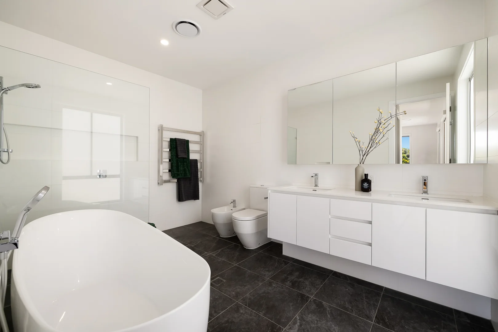 Additional image 12 of 13 Lakeside Avenue, Broadbeach Waters QLD 4218