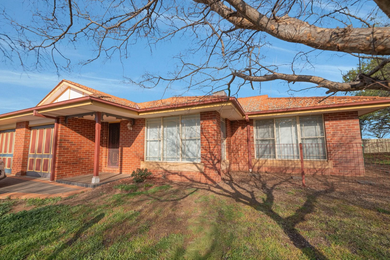 1/4 Friendship Place, Parkes NSW 2870