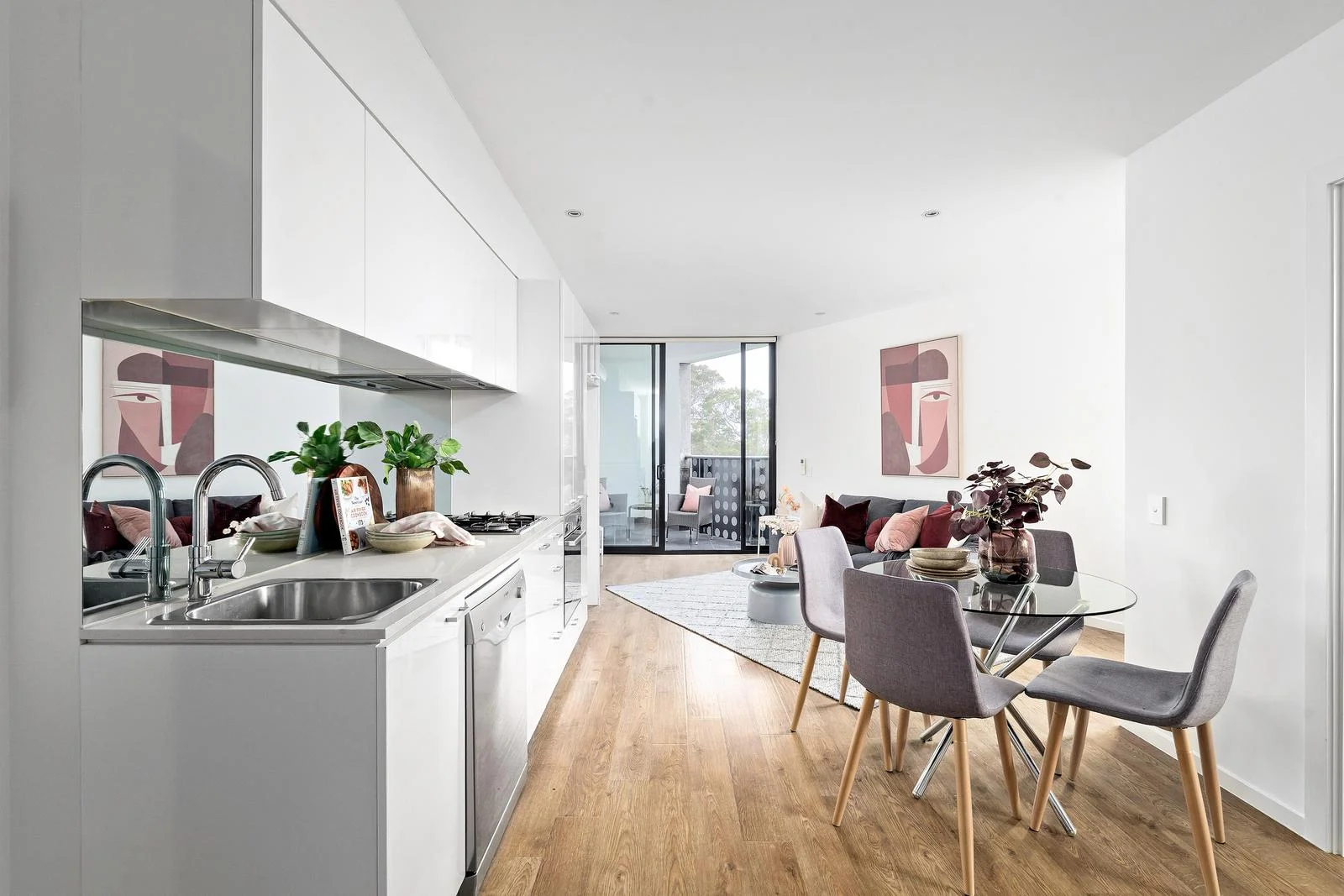 501/81 Cemetery Road, Carlton VIC 3053