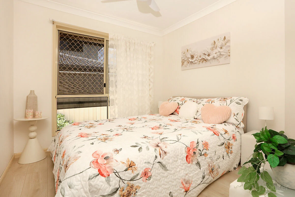 Additional image 15 of 1/27 Eider Avenue, Paradise Point QLD 4216