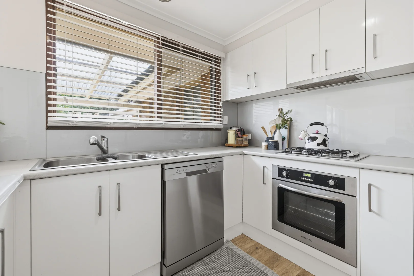 Additional image 9 of 2 El Greco Court, Scoresby VIC 3179