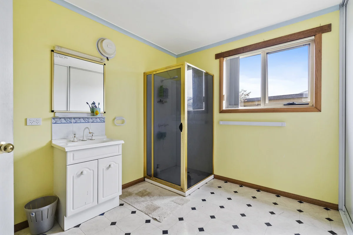 Additional image 22 of 8 Sunny View Avenue, Swansea TAS 7190