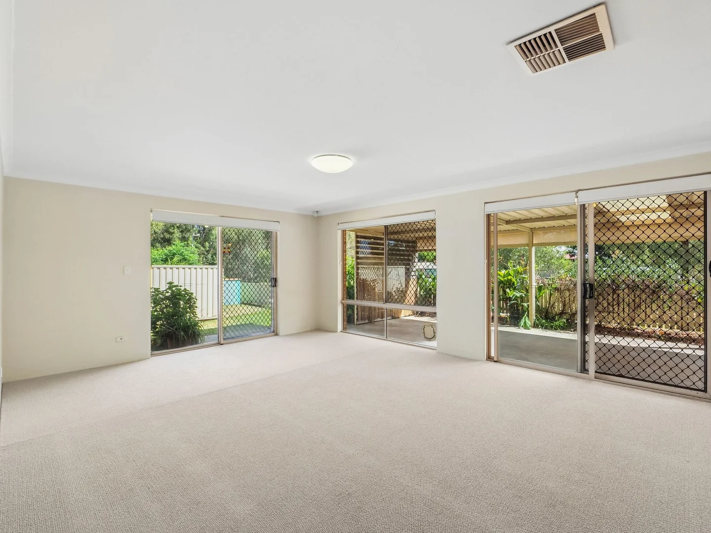Additional image 12 of 39 Holmesdale Road, Woodbridge WA 6056