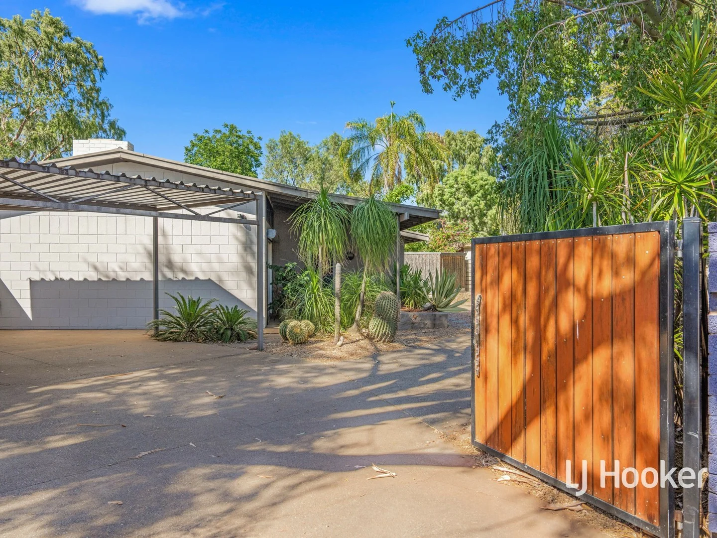 19 Larapinta Drive, Gillen NT 0870