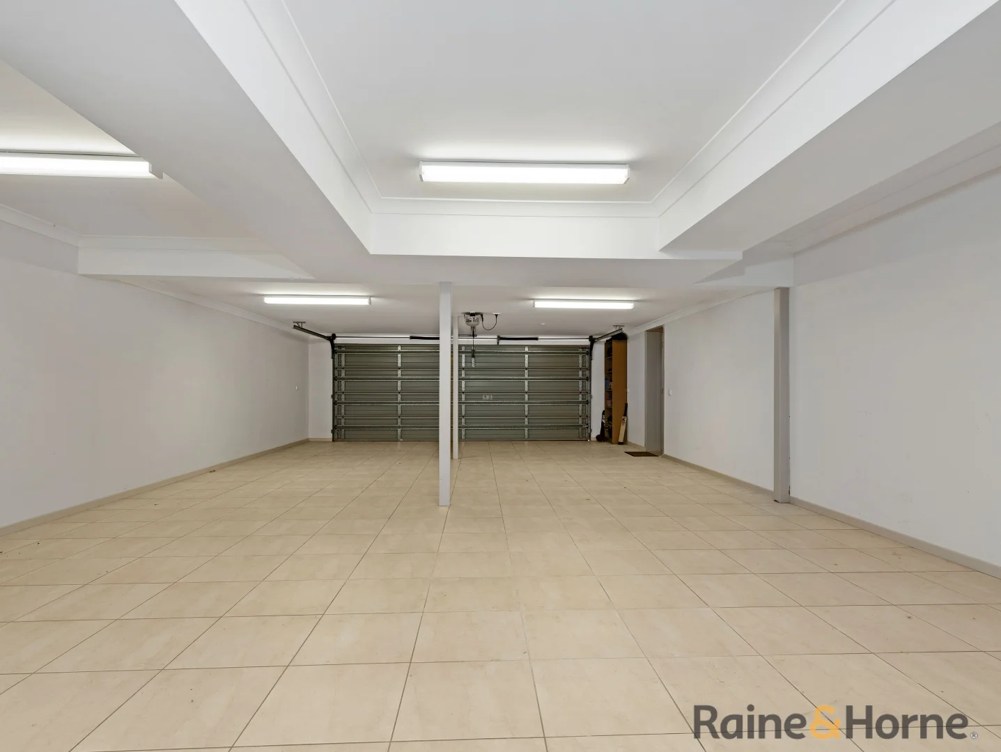 Additional image 43 of 129 Annetts Parade, Mossy Point NSW 2537