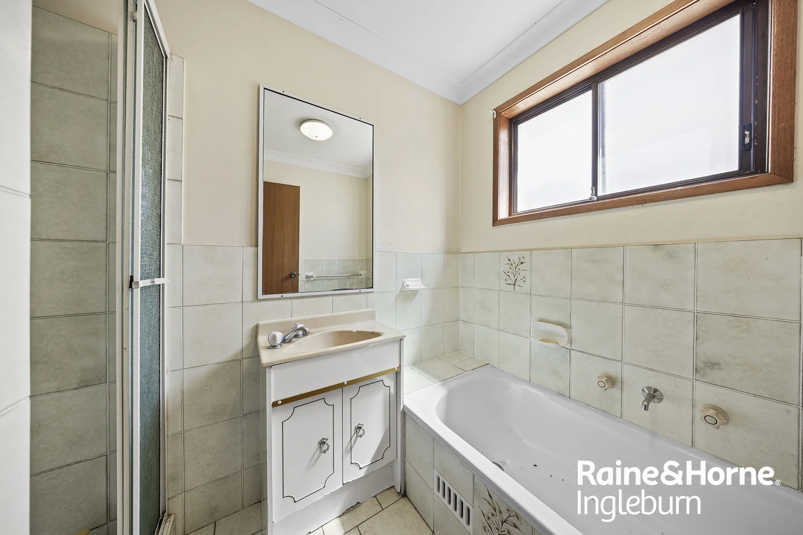 Additional image 4 of 1/100 Oxford Road, Ingleburn NSW 2565