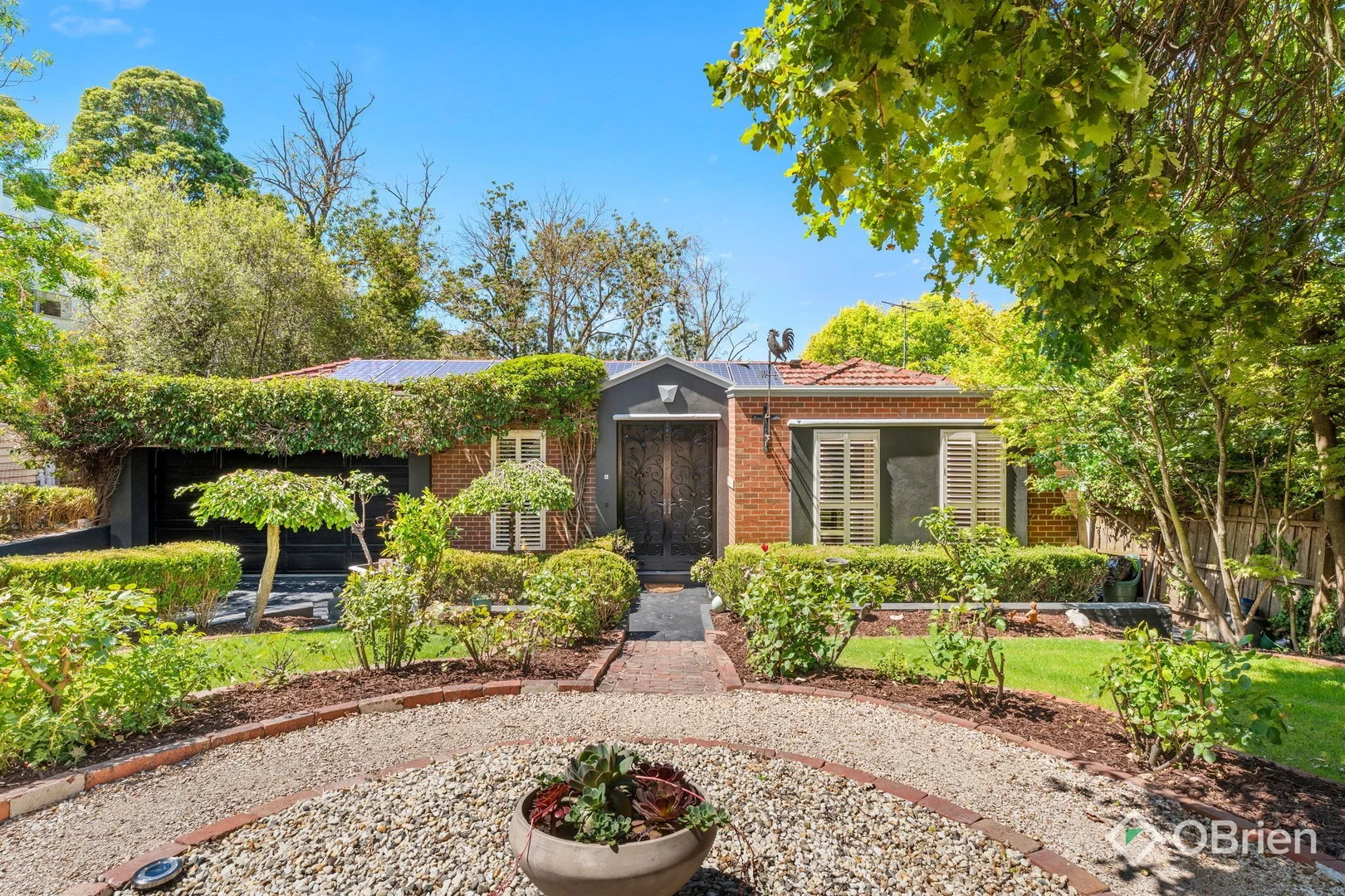 8 Scotsgate Way, Berwick VIC 3806