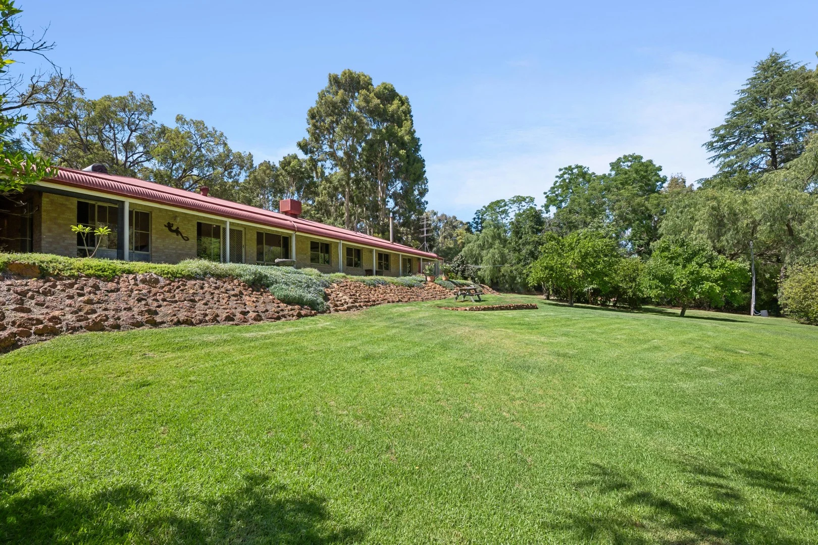 26 Rhodes Place, Jarrahdale WA 6124