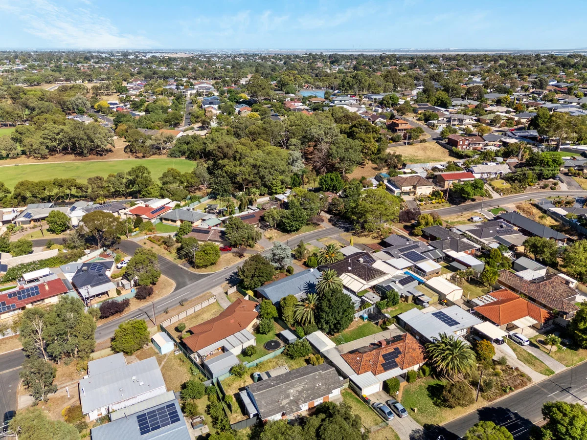 Additional image 21 of 27 Flockhart Avenue, Valley View SA 5093