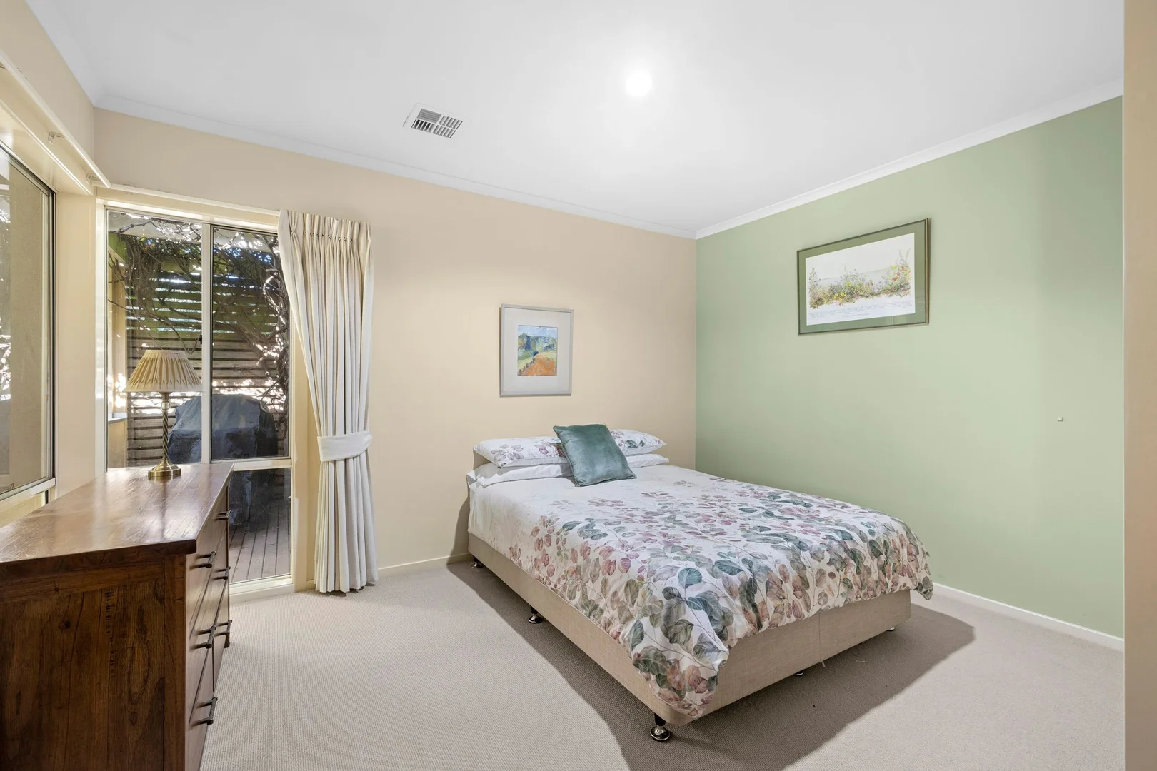 Additional image 9 of 2 Roxanne Court, Woodend VIC 3442