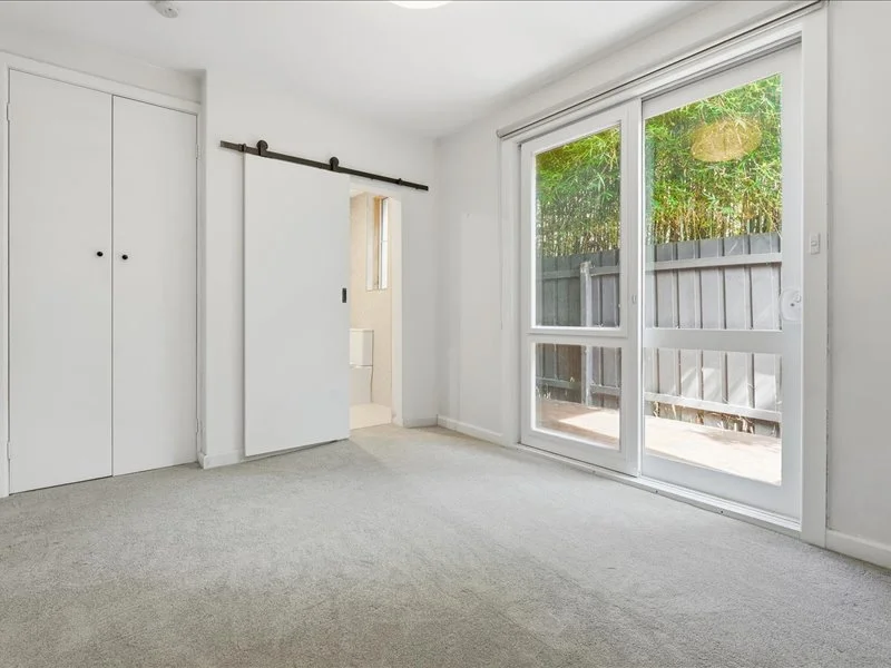 Additional image 8 of 5/4 Poets Grove, Elwood VIC 3184