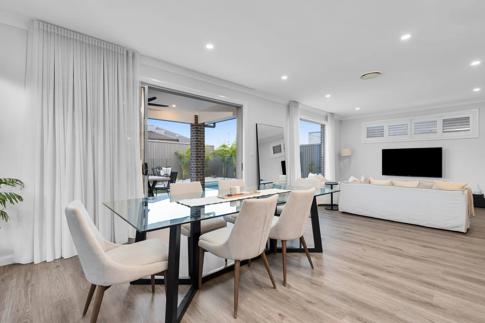 Additional image 4 of 17 Pleasant Circuit, Gledswood Hills NSW 2557