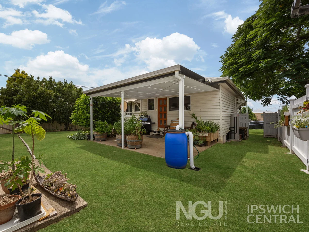 Additional image 23 of 1 & 2 / 25 Teape Street, Silkstone QLD 4304