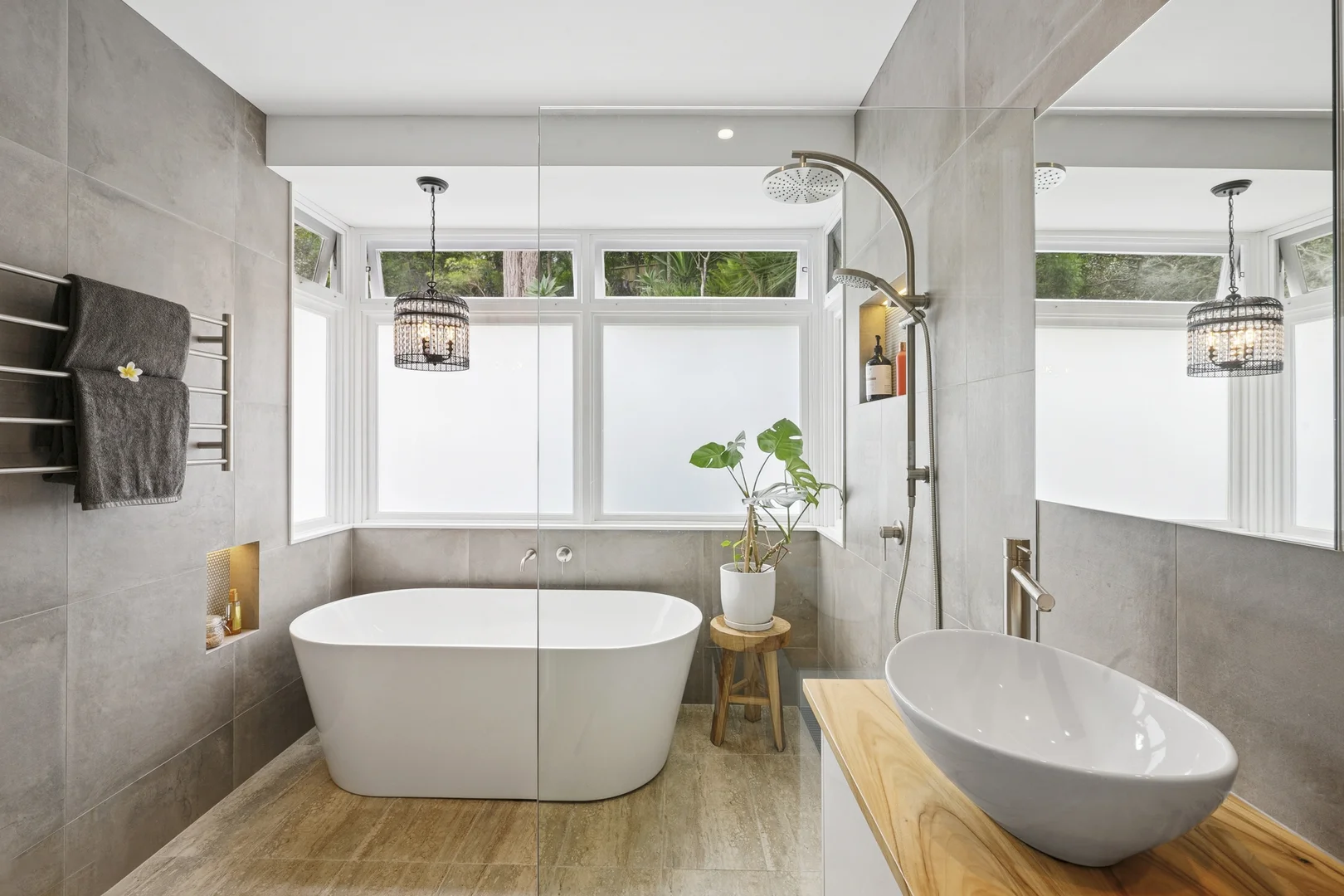 Additional image 18 of 76b Irrubel Road, Newport NSW 2106