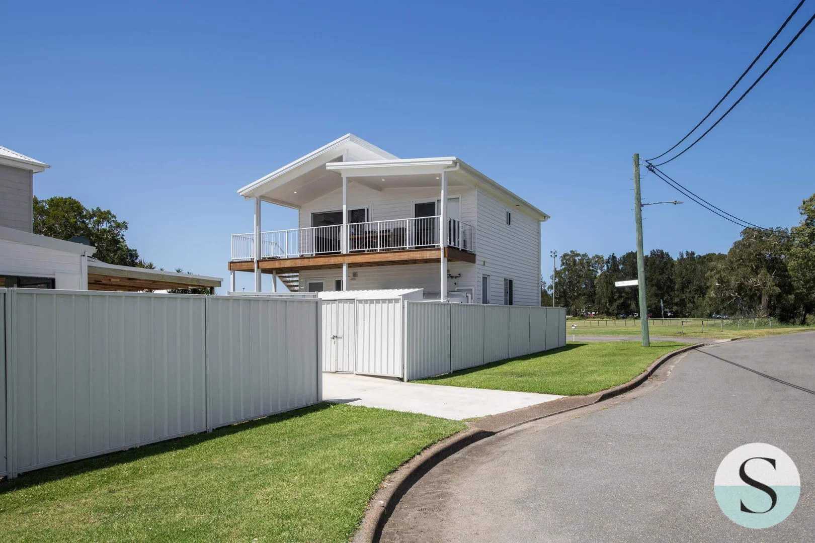 Additional image 22 of 24 Marks Parade, Marks Point NSW 2280